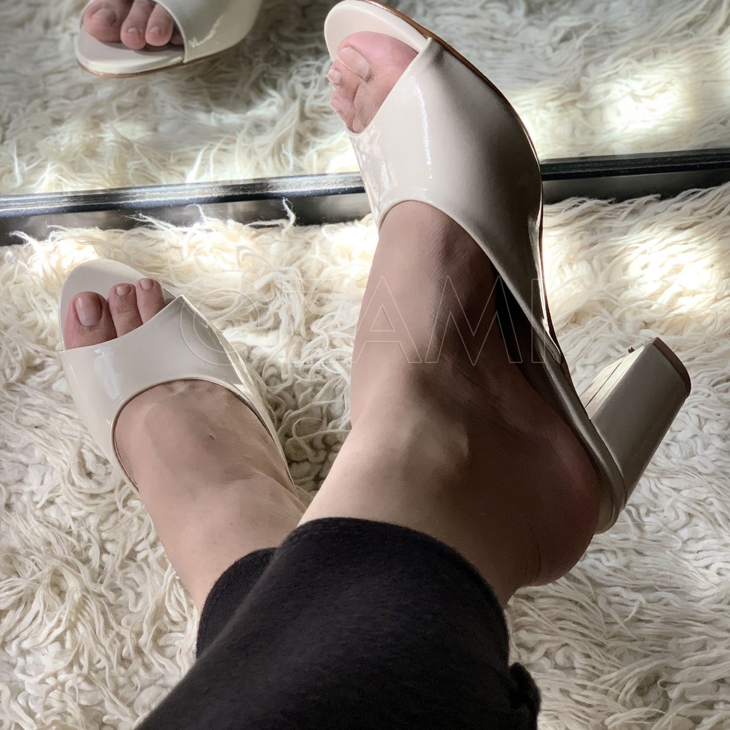 LUSTROUS BEIGE FH35