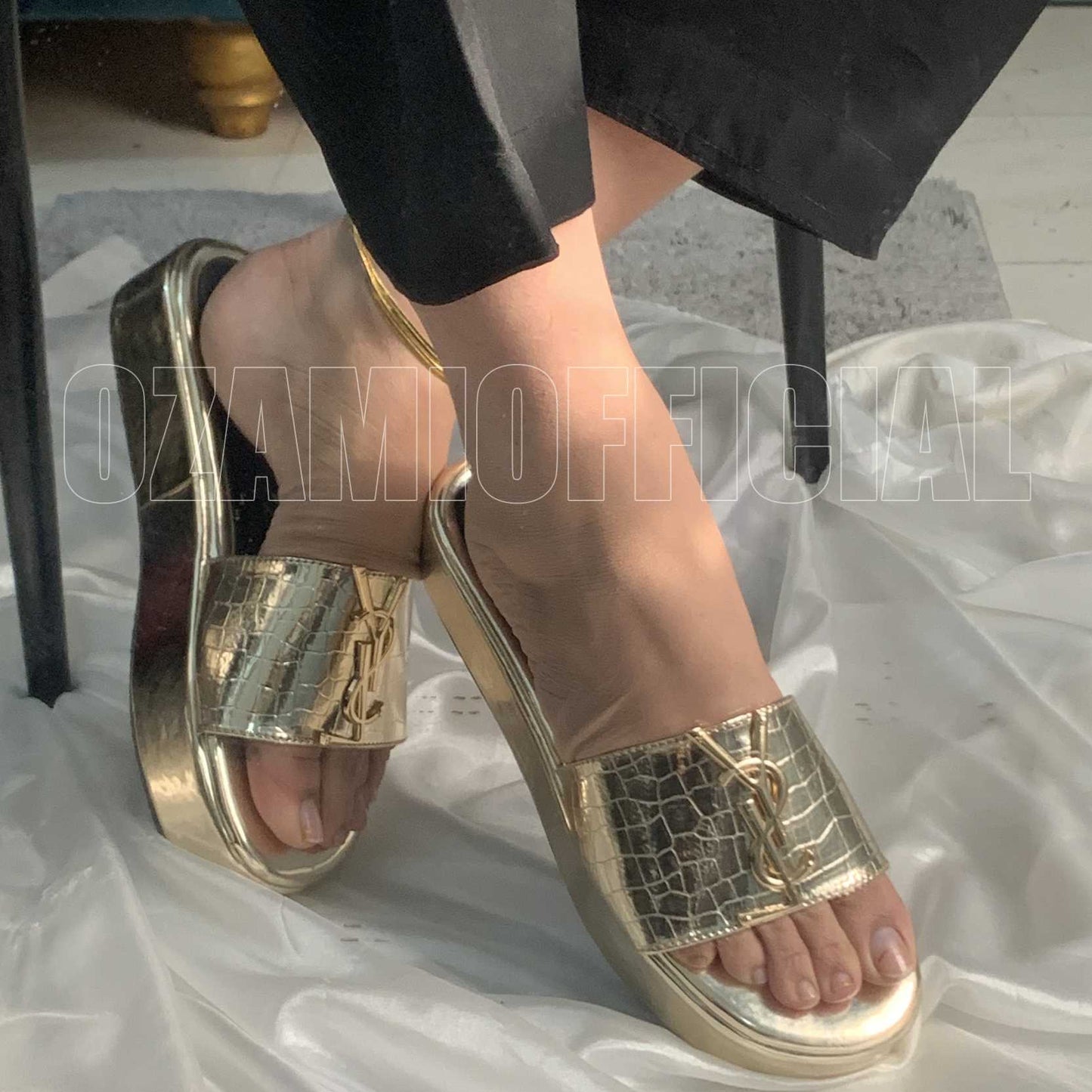 CHARM GOLD