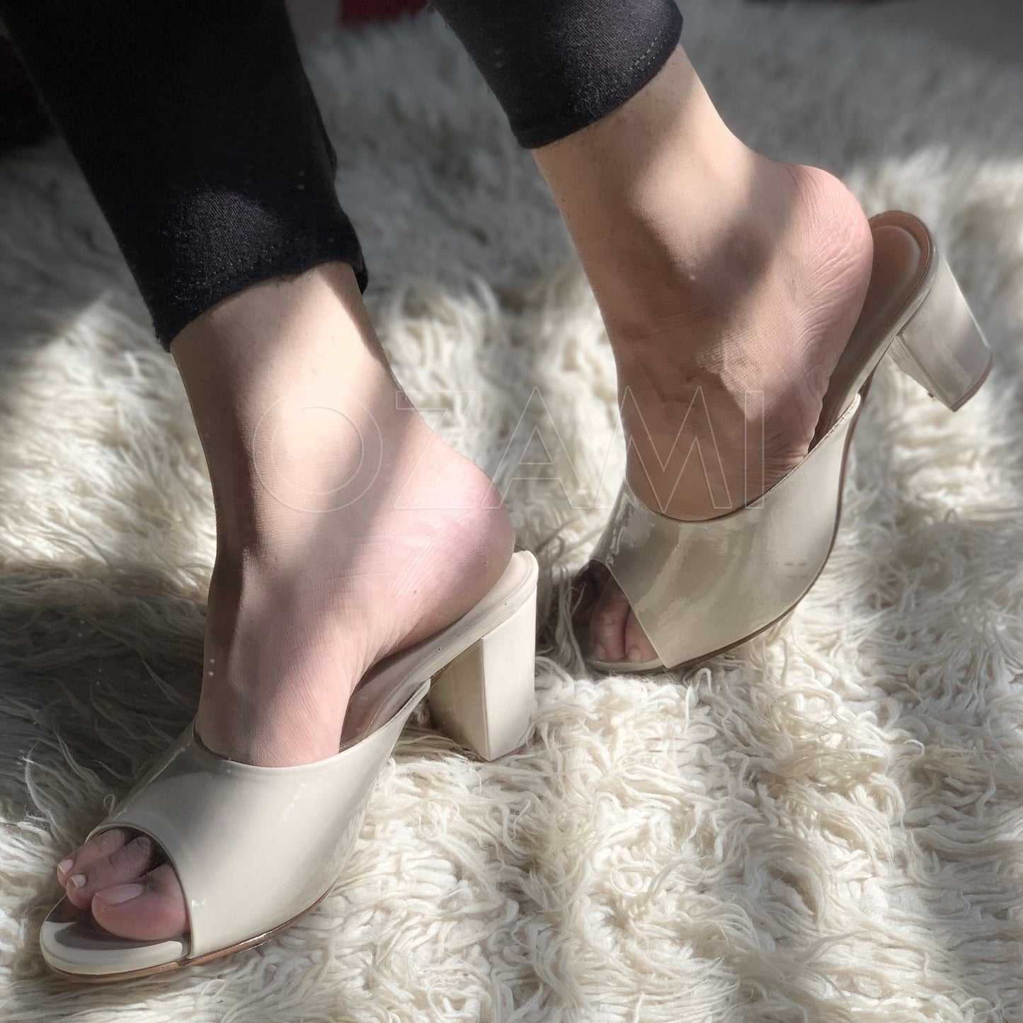 LUSTROUS BEIGE FH35
